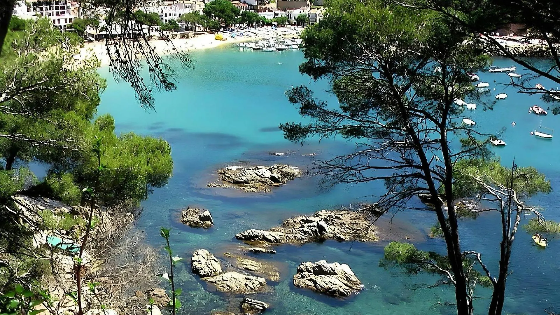 Apartment T4 - Beachside Escape With Unbeatable Views Tamariu