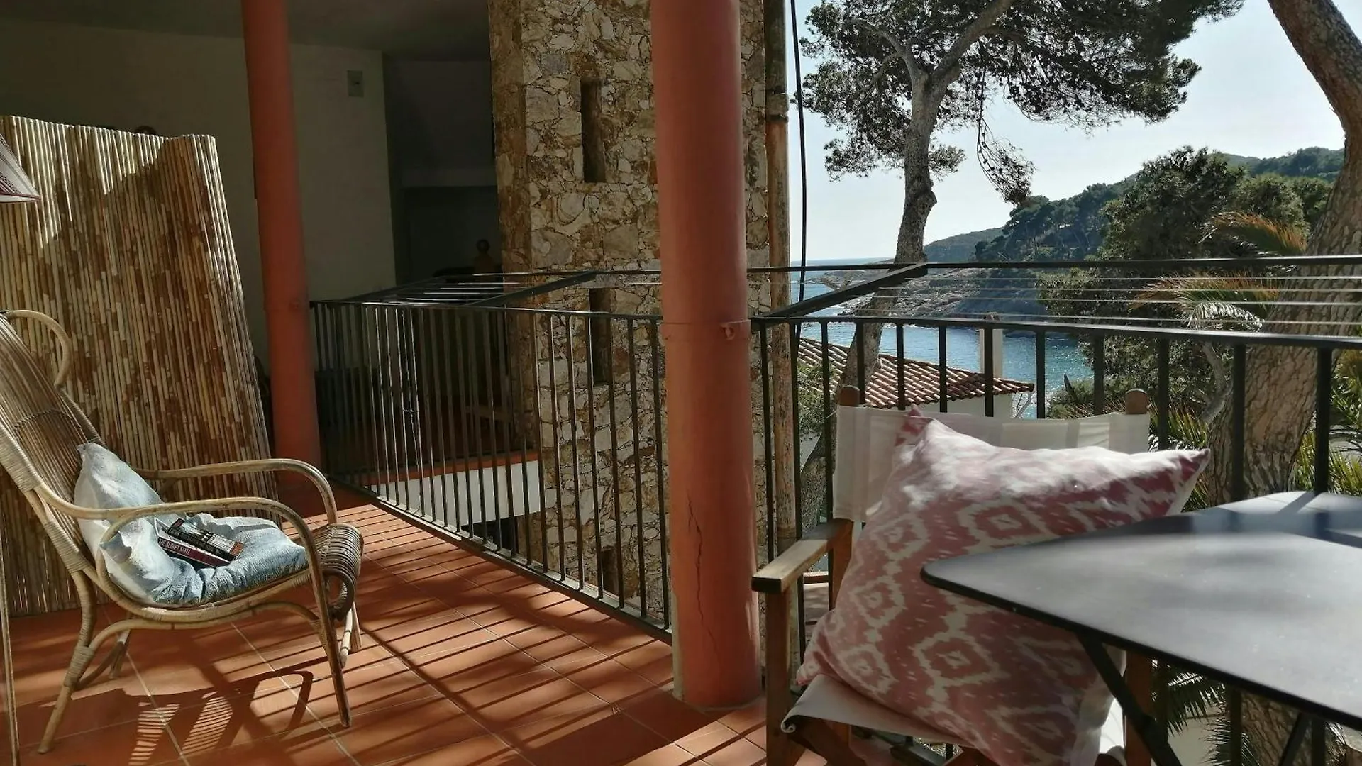 T4 - Beachside Escape With Unbeatable Views Tamariu 0*,  Spain